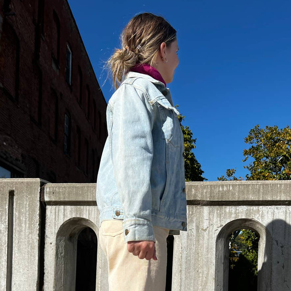 80s Guess Light Blue Denim Jacket | Bust- 35"| Hem- 32"| Modern Size Small|VTG - Picture 2 of 3